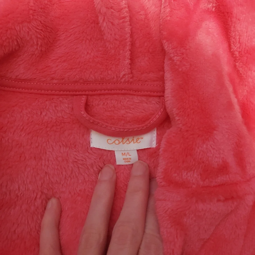 Pink Robe - Picture 4 of 4